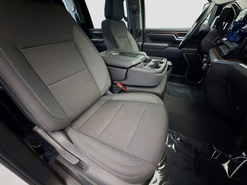 Used 2025 Chevrolet Silverado 2500 LT w/ Safety Package AWD/4WD image 15