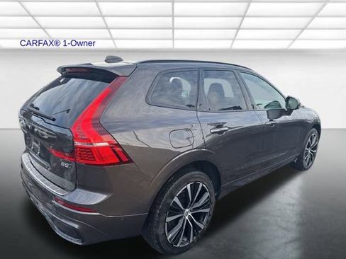 Certified 2023 Volvo XC60 B5 Plus w/ Climate Package image 9