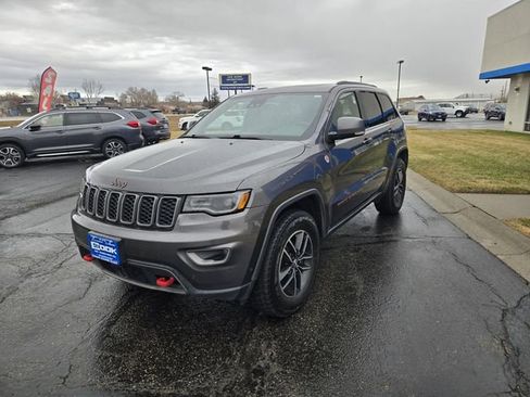 Used 2017 Jeep Grand Cherokee Trailhawk w/ Trailhawk Luxury Group AWD/4WD image 7