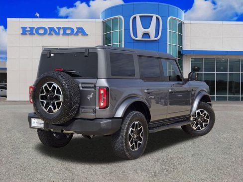 Used 2024 Ford Bronco Outer Banks AWD/4WD image 3