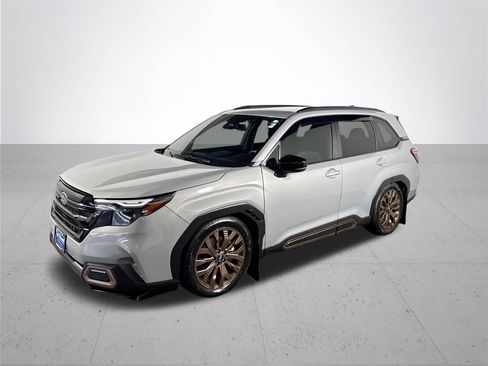 Used 2025 Subaru Forester Sport w/ Popular Package #1 AWD/4WD image 2