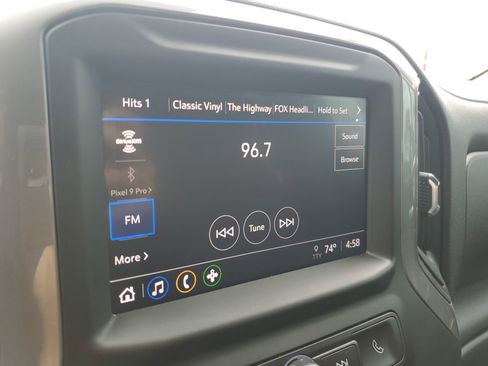 Used 2022 Chevrolet Silverado 1500 Custom image 26