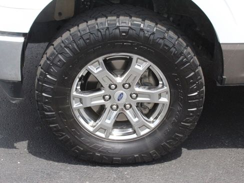 Used 2022 Ford F150 Lariat w/ Equipment Group 502A High AWD/4WD image 13