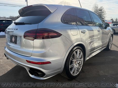 Used 2016 Porsche Cayenne GTS image 5