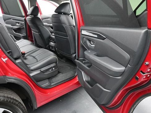 Used 2024 Honda Pilot Elite image 13