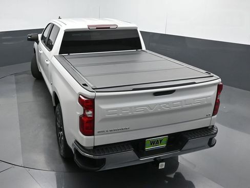 Used 2022 Chevrolet Silverado 1500 LT RWD image 38
