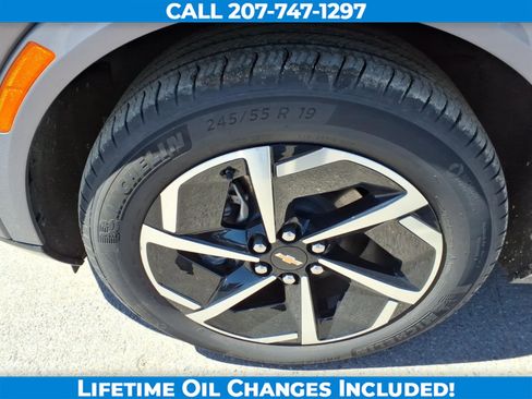 Used 2025 Chevrolet Equinox EV LT FWD image 9