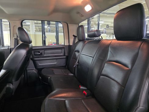 Used 2016 RAM 1500 Express RWD image 10