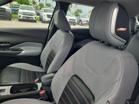 Used 2023 Nissan Kicks SR w/ SR Premium Package FWD image 16