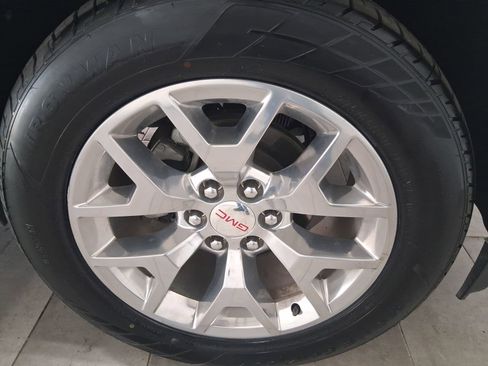 Used 2018 GMC Yukon SLT w/ Open Road Package image 13