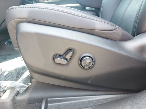 New 2026 Chrysler Pacifica Select FWD image 28