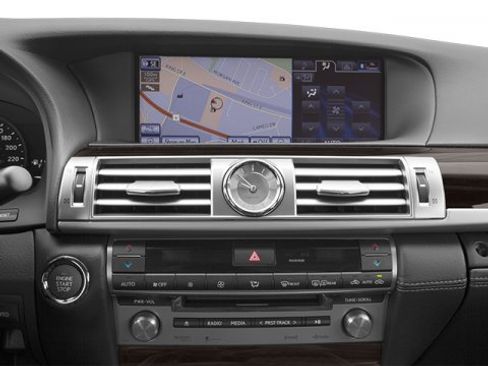 Used 2013 Lexus LS 460 image 9