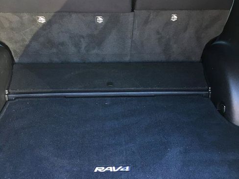 Used 2016 Toyota RAV4 XLE AWD/4WD image 27