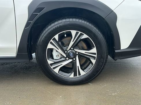 Used 2024 Subaru Crosstrek 2.0i Premium AWD/4WD image 16