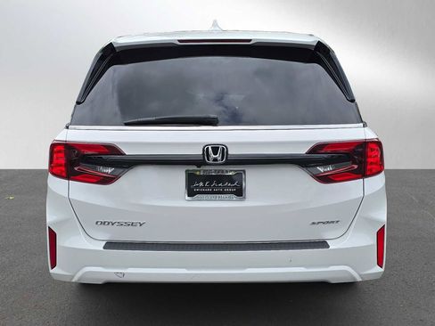 Used 2025 Honda Odyssey Sport-L image 4