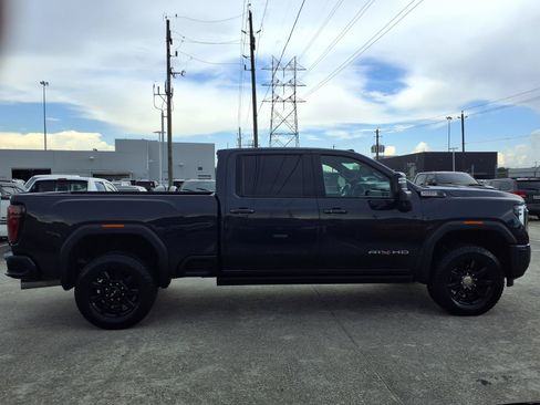 Used 2024 GMC Sierra 2500 AT4 w/ AT4 Premium Plus Package AWD/4WD image 27
