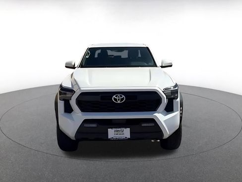 Used 2025 Toyota Tacoma TRD Off-Road AWD/4WD image 3