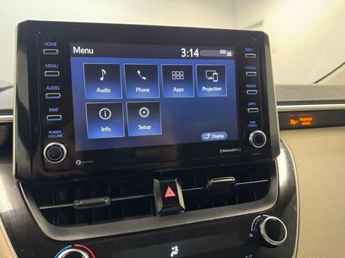 Used 2021 Toyota Corolla LE w/ LE Convenience Package FWD image 21