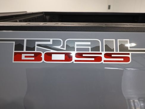 Used 2024 Chevrolet Silverado 1500 LT Trail Boss w/ Convenience Package II AWD/4WD image 37