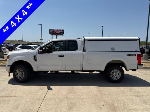 Used 2022 Ford F250 XL w/ Power Equipment Group AWD/4WD image 3