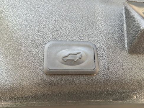 Used 2014 GMC Acadia SLT image 33