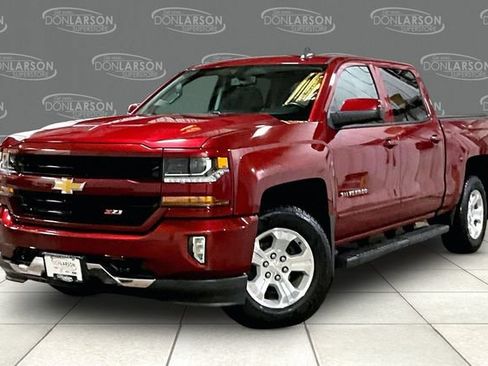 Used 2018 Chevrolet Silverado 1500 LT w/ All Star Edition AWD/4WD image 3