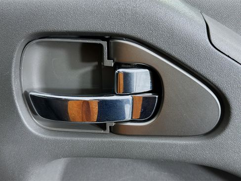 Used 2018 Nissan Frontier S image 29