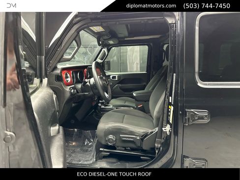 Used 2021 Jeep Wrangler Unlimited Rubicon image 18