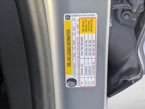 Used 2024 Chevrolet Traverse LT image 15