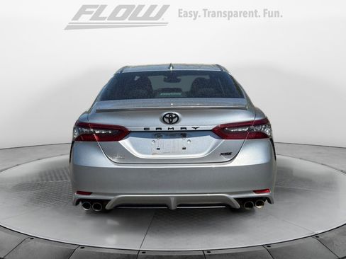 Used 2022 Toyota Camry XSE image 6