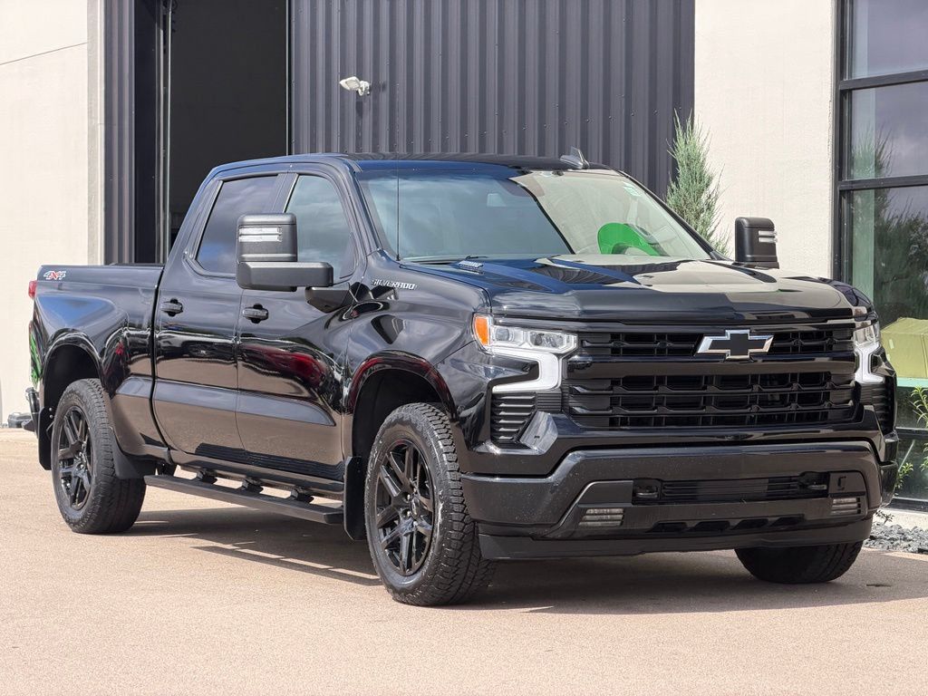 Used 2024 Chevrolet Silverado 1500 RST w/ Max Trailering Package AWD/4WD image 4