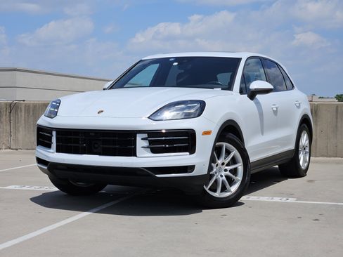 Certified 2024 Porsche Cayenne AWD/4WD image 1