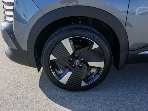 New 2025 Nissan Kicks SR image 11