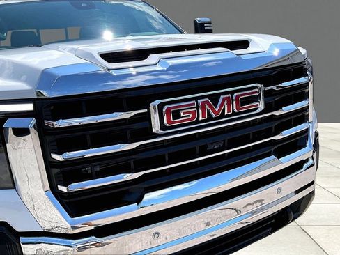 Used 2025 GMC Sierra 1500 SLT AWD/4WD image 24