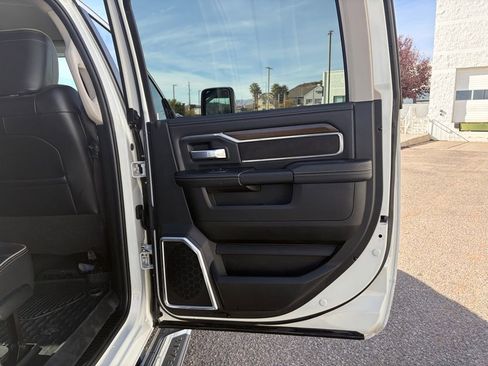 Used 2023 RAM 2500 Laramie image 13