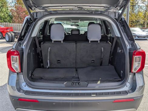 Used 2024 Ford Explorer XLT w/ Equipment Group 202A image 14