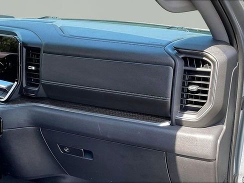 Used 2023 Chevrolet Silverado 1500 LT AWD/4WD image 18