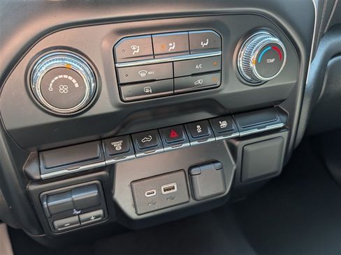 Used 2023 GMC Sierra 3500 SLE AWD/4WD image 25