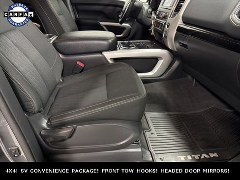 Used 2018 Nissan Titan SV w/ SV Convenience Package image 29
