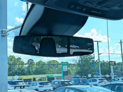 Used 2025 Chevrolet Silverado 1500 LT Trail Boss w/ Convenience Package II image 28