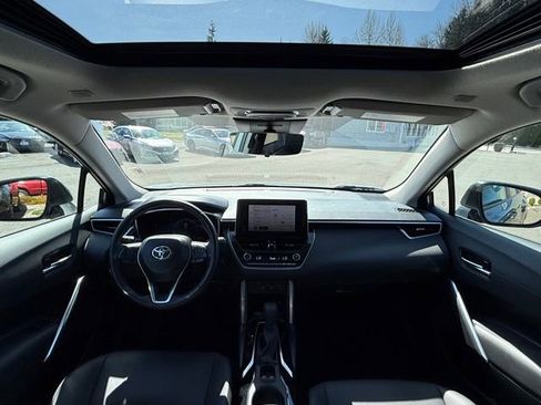 Used 2024 Toyota Corolla Cross XLE w/ Convenience Package image 24