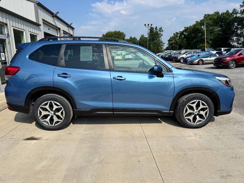 Used 2021 Subaru Forester Premium w/ Popular Package #1 AWD/4WD image 9