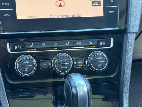 Used 2018 Volkswagen Golf SEL FWD image 21