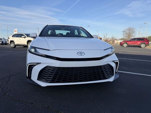 New 2026 Toyota Camry SE image 2