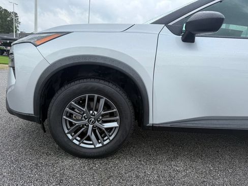 Used 2024 Nissan Rogue S AWD/4WD image 23