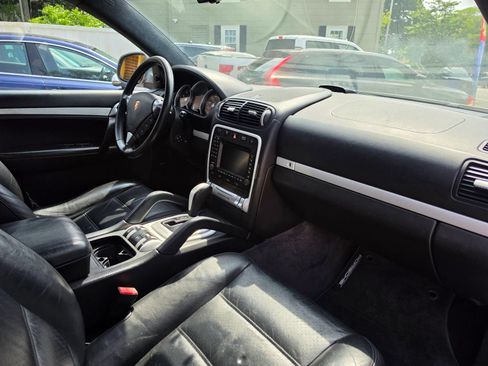 Used 2006 Porsche Cayenne Turbo AWD/4WD image 10