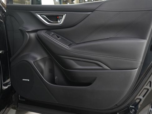 Used 2024 Subaru Forester Touring image 9