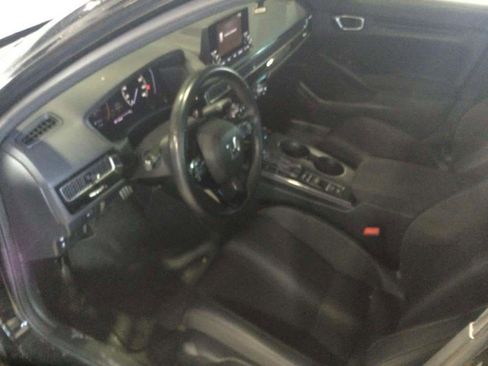 Used 2023 Honda Civic Sport image 3