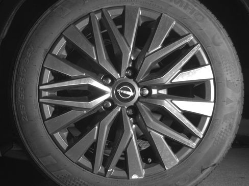 Used 2025 Nissan Altima 2.5 SV image 14