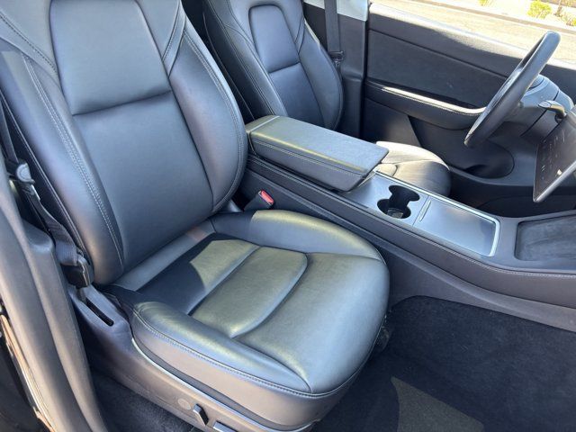 Used 2022 Tesla Model Y Long Range AWD/4WD image 10